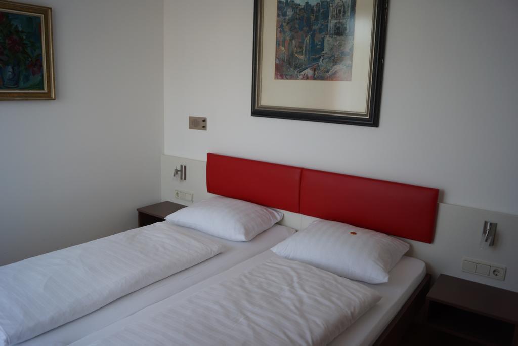 Hotel Bischof Ντορνμπίρν Δωμάτιο φωτογραφία
